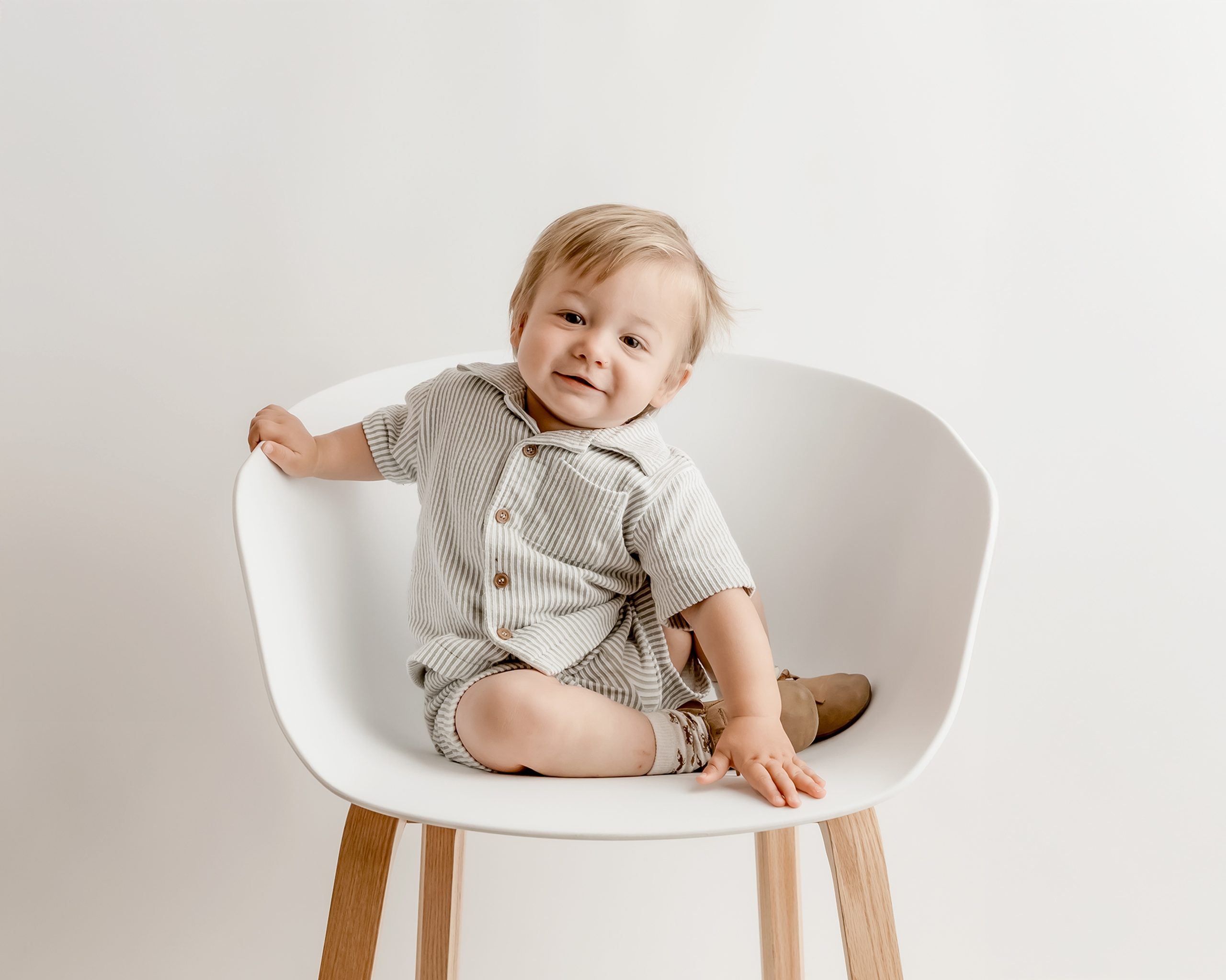 child baby family photographer nelson nz