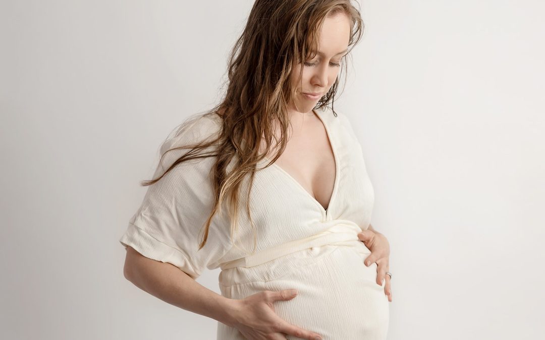 Can You Really Get a Beautiful Pregnancy Portrait in 2 Minutes?